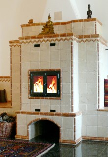 Made in Alentejo, this fireplace was two heated benches